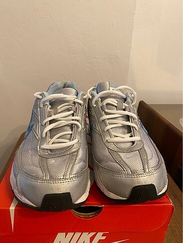 42.5 Beden Nike initiator