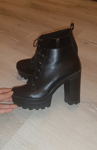 38 Beden siyah Renk Topuklu bot