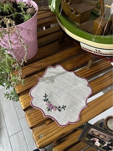 Tasarımcı Kahve yanı peçete