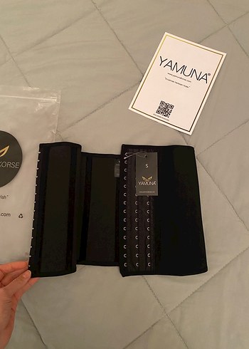 Yamuna Siyah Baskılı Göğüs Korsesi - Görsel 3