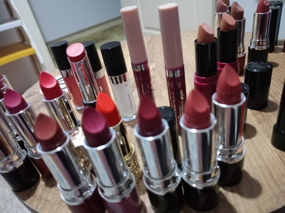 Canlı Bordo Ruj Çeşitleri - Görsel 2