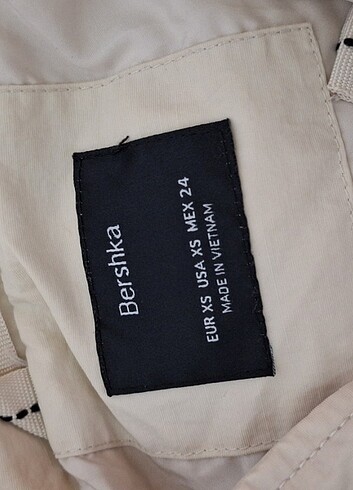 xs Beden beyaz Renk Bershka Forever Mont