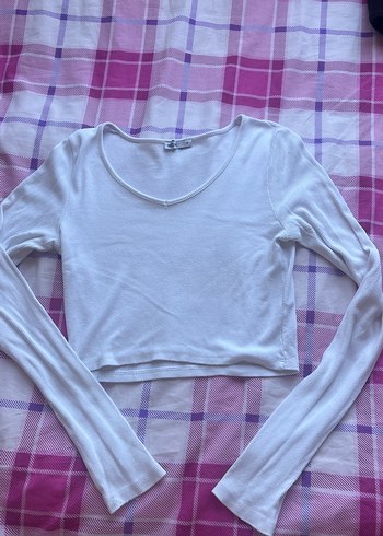 Beyaz V Yaka Uzun Kollu Crop Top