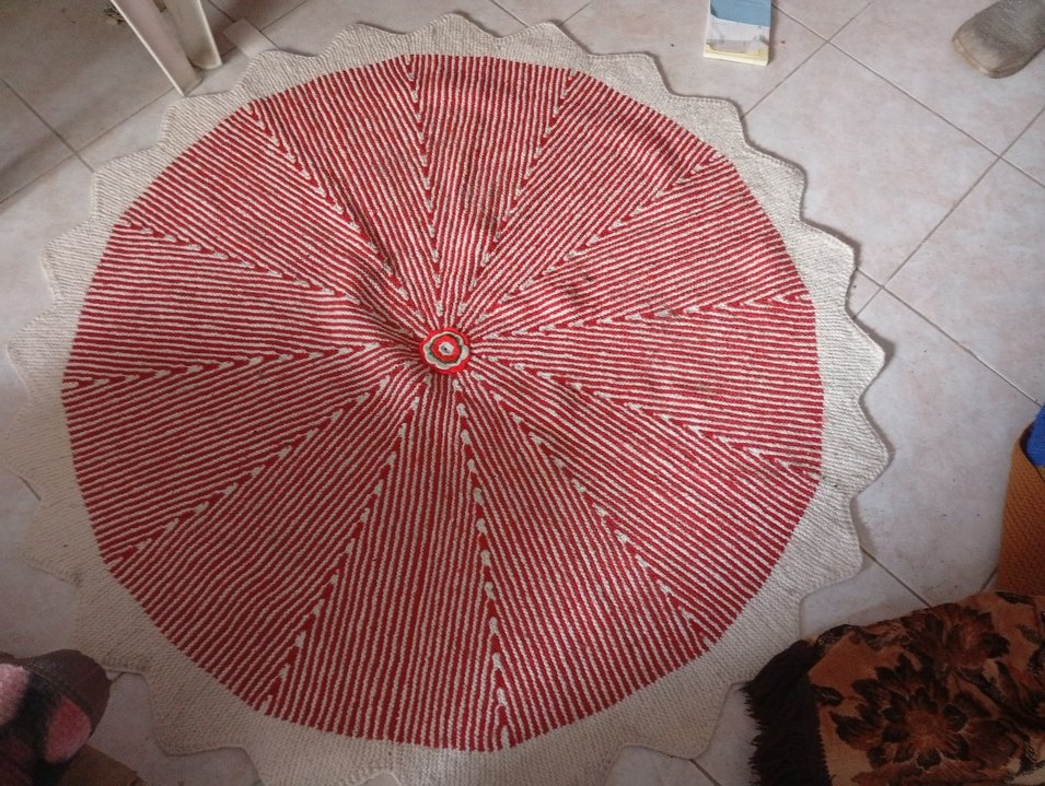 Kırmızı Nakışlı Bohem Yuvarlak Halı - Görsel 2
