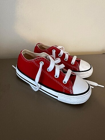 24 Beden Kız Çocuk Converse