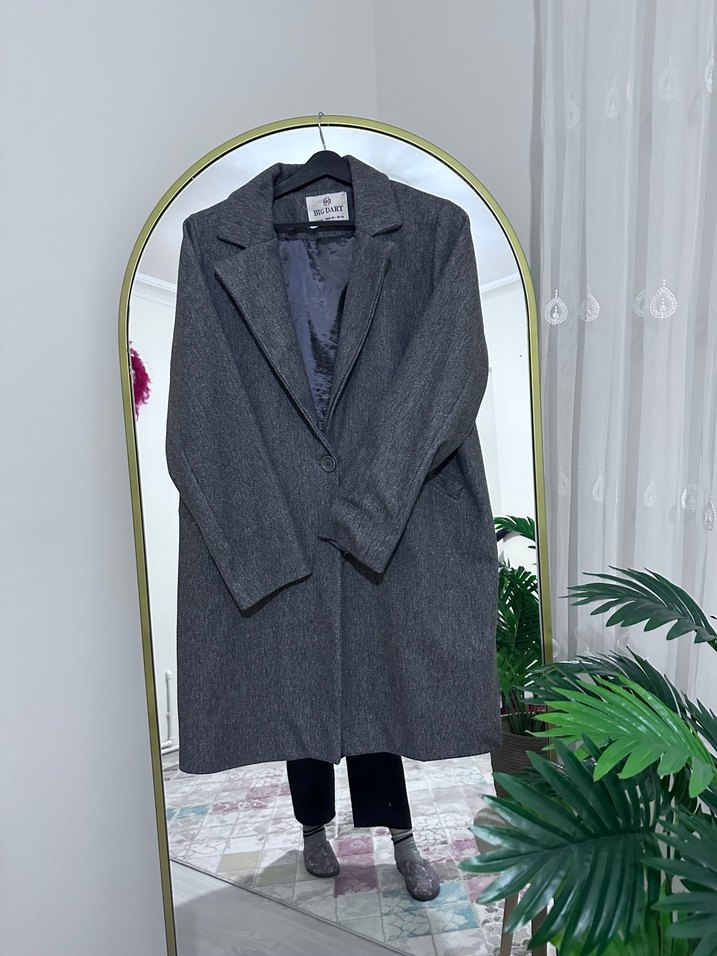 Gri Düğmeli Kaban - Görsel 4