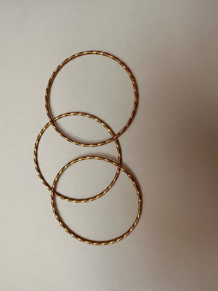 Elastik Altın Renk Yılan Desenli Bilezik - Görsel 2