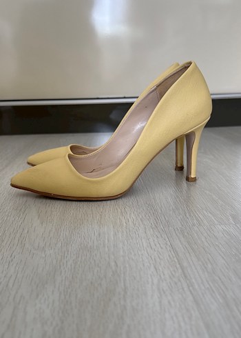 Sarı Pastel Stiletto Topuklu Kadın Ayakkabı