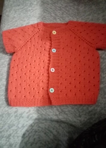 El örgüsü bebek yelegi