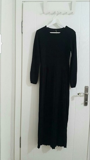  etek kısmı pileli L/XL bedene uygun boyu 140 cm