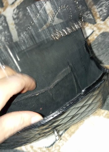 Klasik Siyah Yılan Desenli Zincirli Deri Çanta - Görsel 4