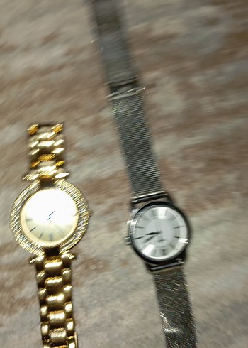 Altın ve Gri Minimalist Kadın Saatleri - Görsel 3