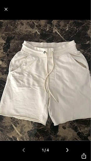 BEJ UNISEX S ŞORT BERSHKA