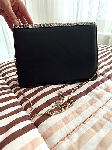Beden Yılan derisi desenli clutch çanta