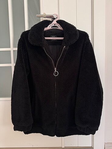 Bershka marka polar mont