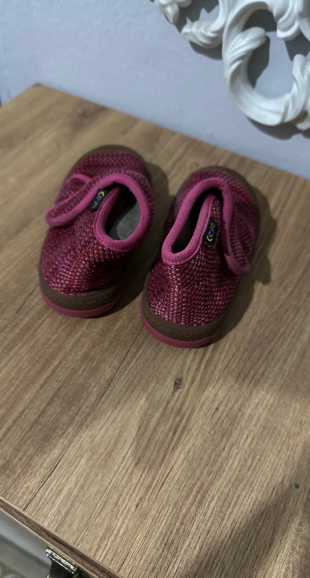 Kız Çocukları İçin Koyu Pembe Yün Terlik - Görsel 2