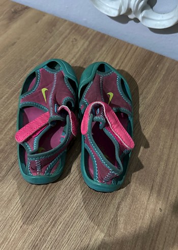 Kız Çocuk Renkli Toka Detaylı Terlik - Görsel 2