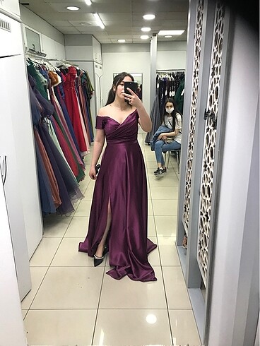 Diğer Mürdüm yırtmaçlı saten elbise