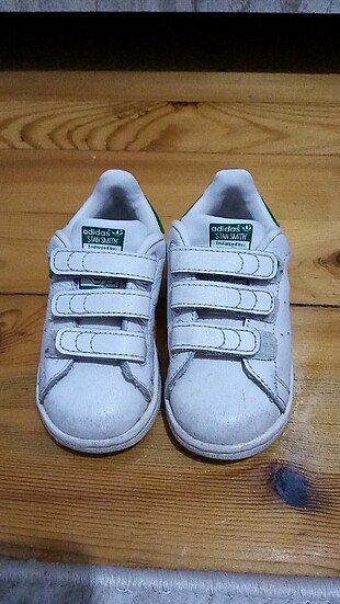 Adidas SATILDI Bizimle görevini tamamladı. İhtiyacı olanı bekliyor. Bir