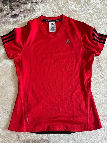 Orijinal adidas t shirt