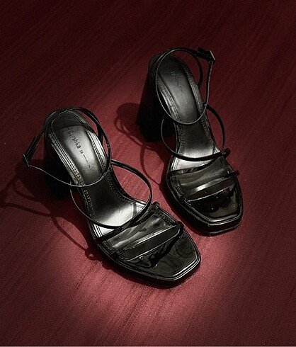 Bershka Platform Topuklu Sandalet