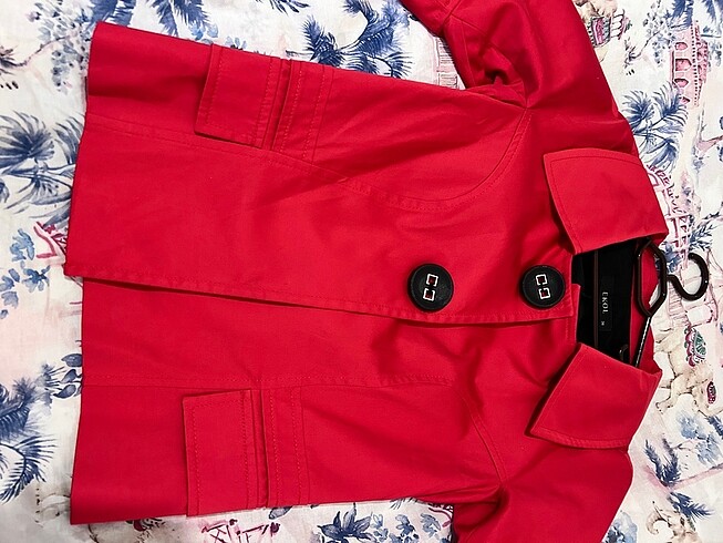38 Beden kırmızı Renk Ekol blazer ceket