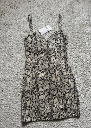 Gri Yılan Desenli Kolsuz Midi Elbise - Görsel 2