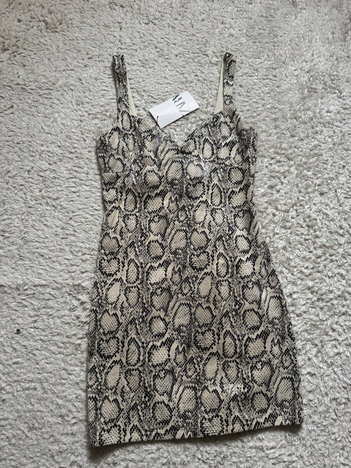 Gri Yılan Desenli Kolsuz Midi Elbise - Görsel 2