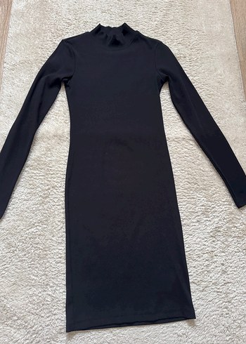 Siyah Uzun Kollu Yüksek Yakalı Dar Elbise - Görsel 2