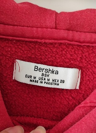 m Beden kırmızı Renk BERSHKA KIRMIZI HOODİE.