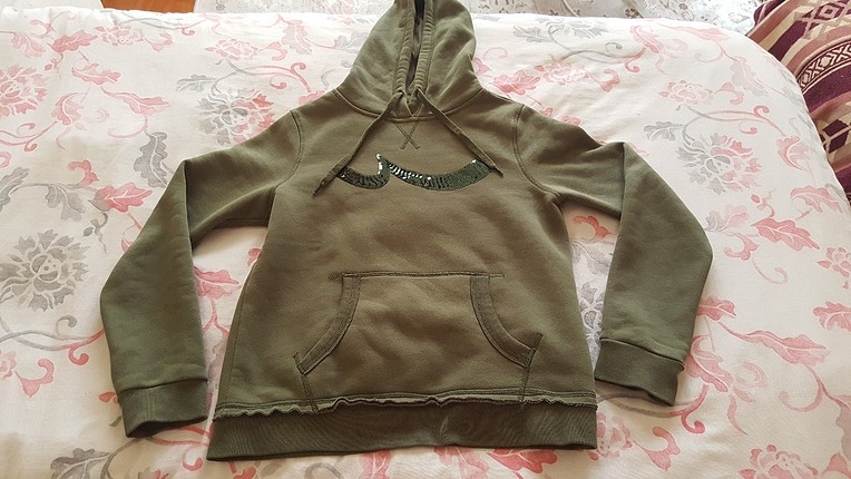 kapşonlu sweat