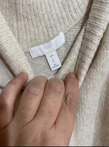H&M Hm omzu acik kazak