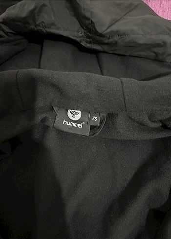 Hummel siyah kapşonlu yağmurluk - Görsel 6