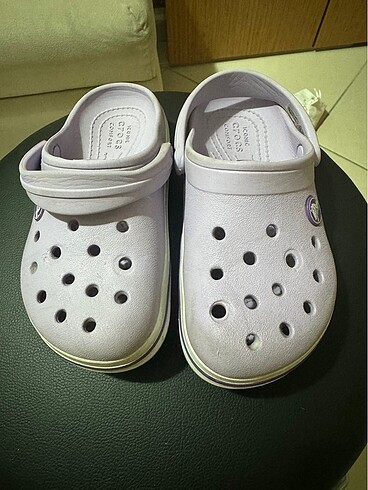 Lila crocs terlik