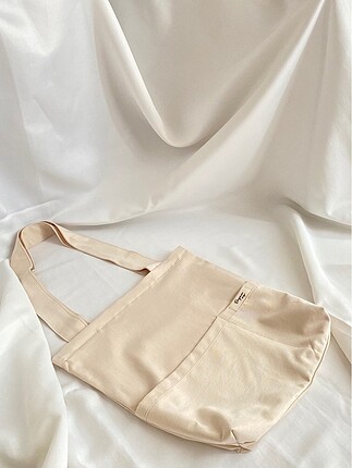 Crème Tote Bag
