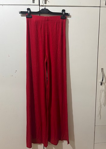 Kadın Kırmızı Piliseli Uzun Kumaş Pantolon - Görsel 2