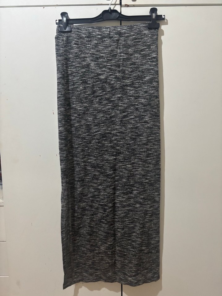 Gri Triko Uzun Dar Etek - Görsel 2