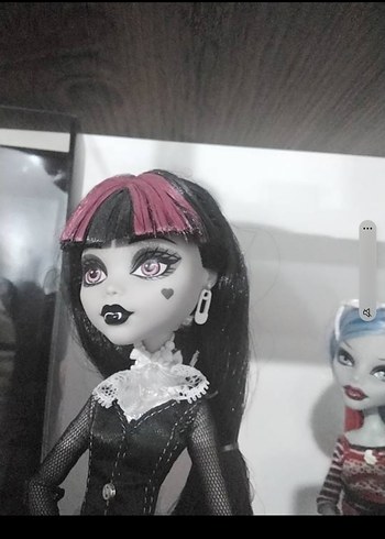 monster high draculaura