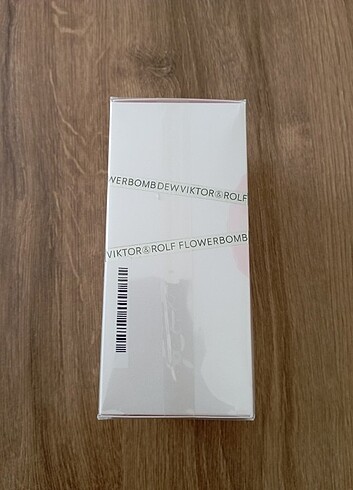 Beden VİKTOR & ROLF FLOWERBOMB DEW EDP 50 ML