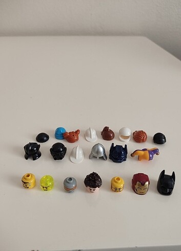  21 adet LEGO kask kafa saç