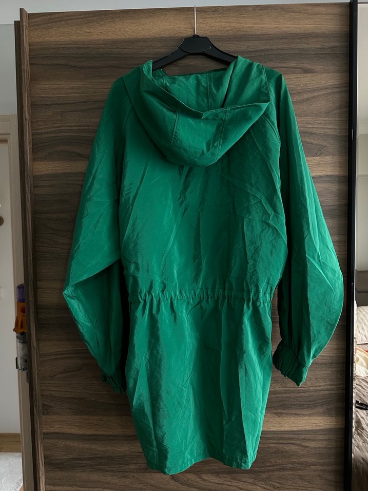 Kadın Yeşil Yağmurluk - Görsel 3