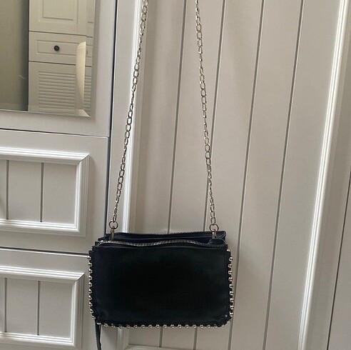 Zara zımbalı çanta