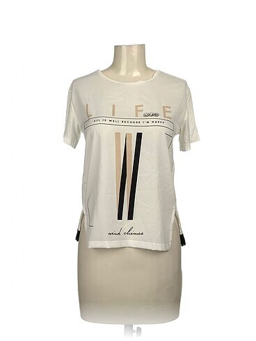 Zara T-shirt %70 İndirimli.