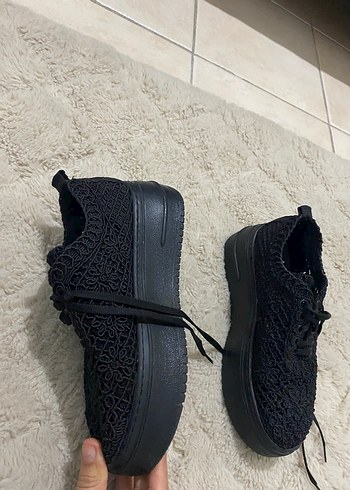 Siyah Nakışlı Dantelli Platform Kadın Spor Ayakkabı - Görsel 4
