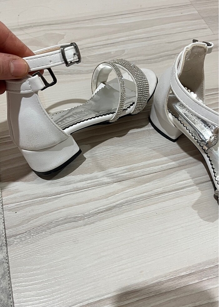 topuklu çocuk sandalet - Görsel 2