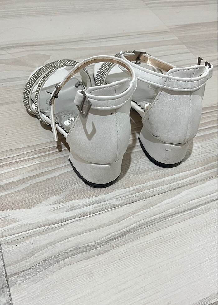 topuklu çocuk sandalet - Görsel 3