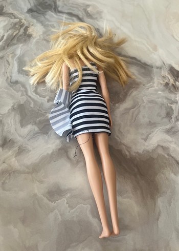 Beden Renk Lisanslı orjinal Barbie Bebek Siyah Beyaz Çizgili Elbiseli