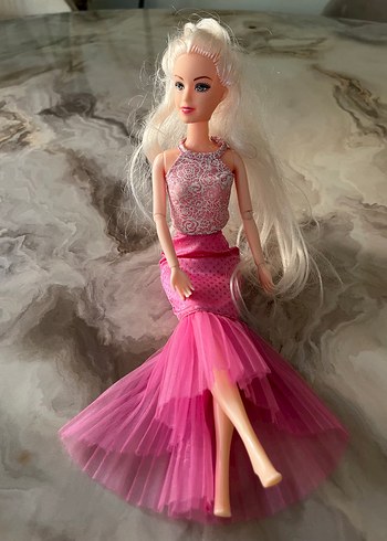 Barbie Pembe Uzun Etekli Bebek