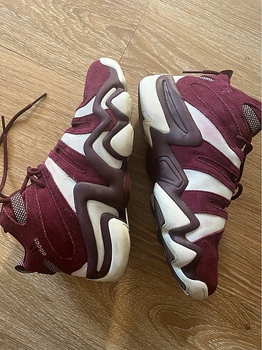 42 Beden Adidas basketbol ayakkabısı