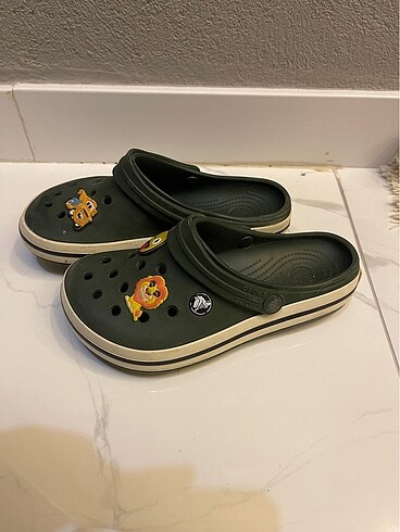 32 Beden J3 crocs